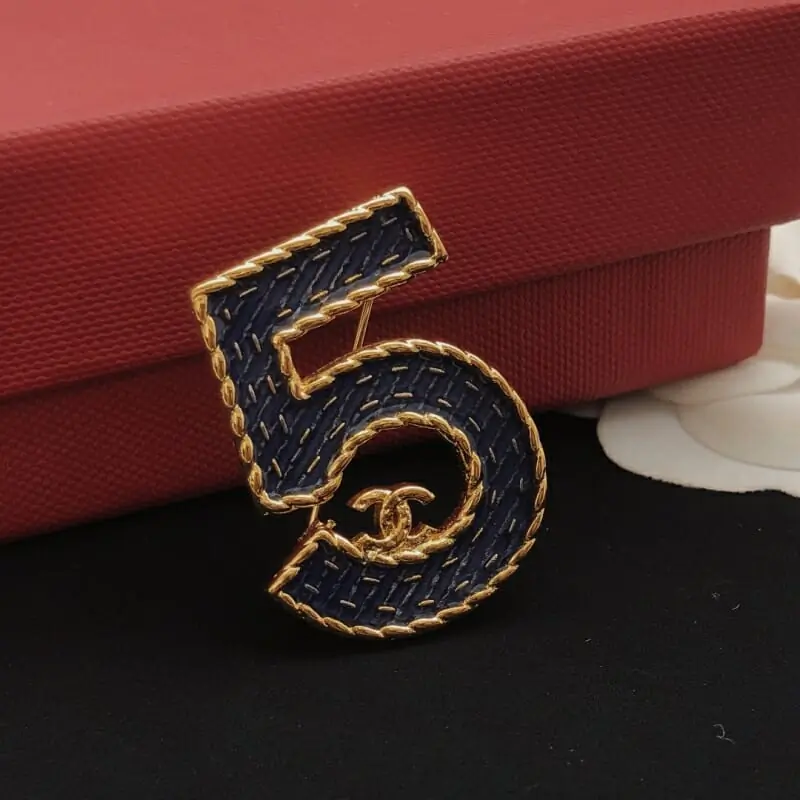 chanel brooches pour femme s_12156734